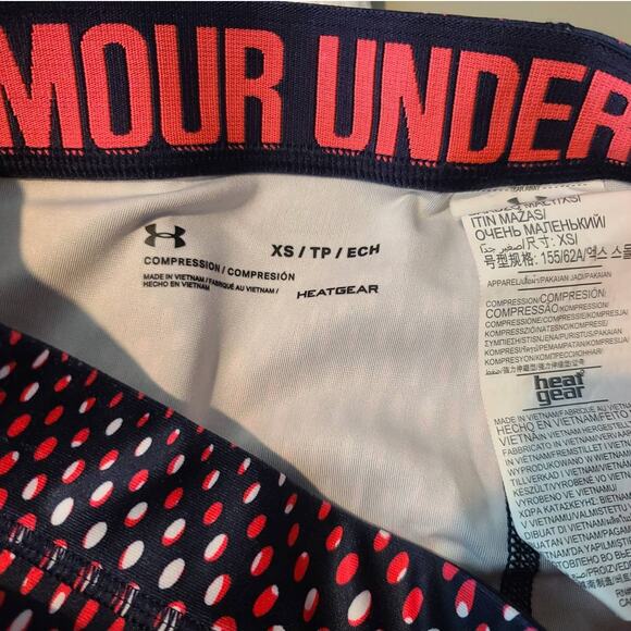 Under Armour Heat Gear compression capri leggings - XS - Picture 4 of 5
